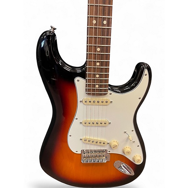 Used 2024 Fender PLAYER II STRATOCASTER 3 Tone Sunburst Solid Body Electric Guitar