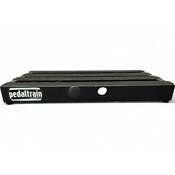 Used Pedaltrain classic 2 Pedal Board