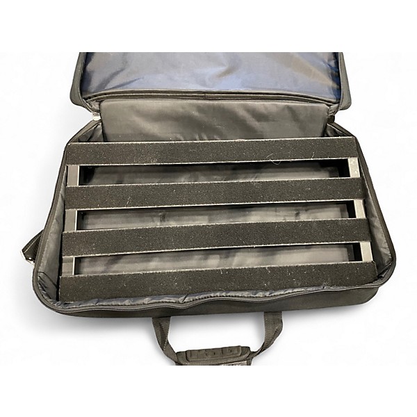 Used Pedaltrain classic 2 Pedal Board