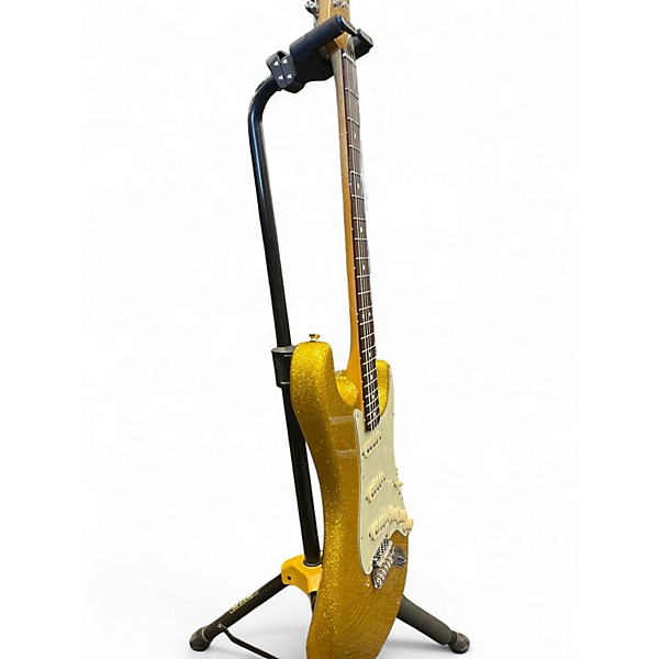 Used 2014 Fender Limited Edition Classic Player 60's Stratocaster Vegas Gold Solid Body Electric Guitar