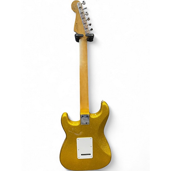 Used 2014 Fender Limited Edition Classic Player 60's Stratocaster Vegas Gold Solid Body Electric Guitar