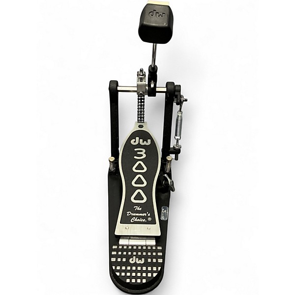 Used DW 3000 Series Single Single Bass Drum Pedal