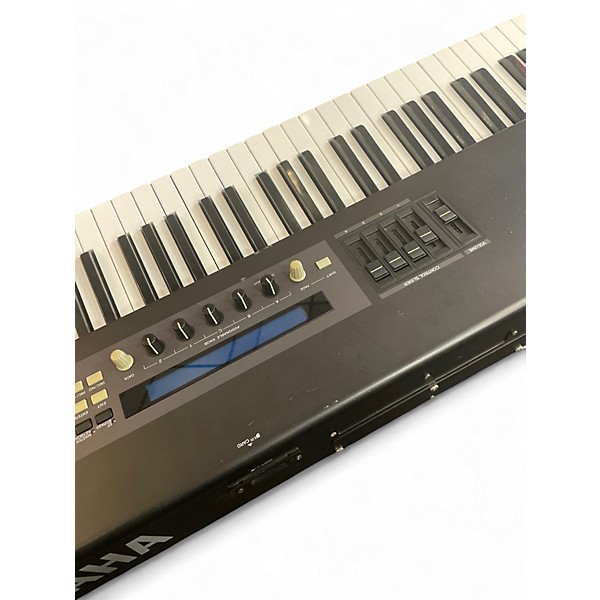 Used Yamaha S80 Keyboard Workstation