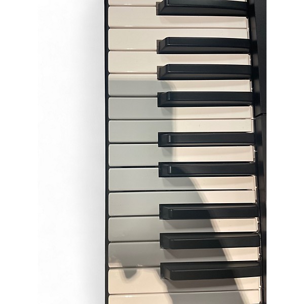 Used Yamaha PSRE283 Digital Piano