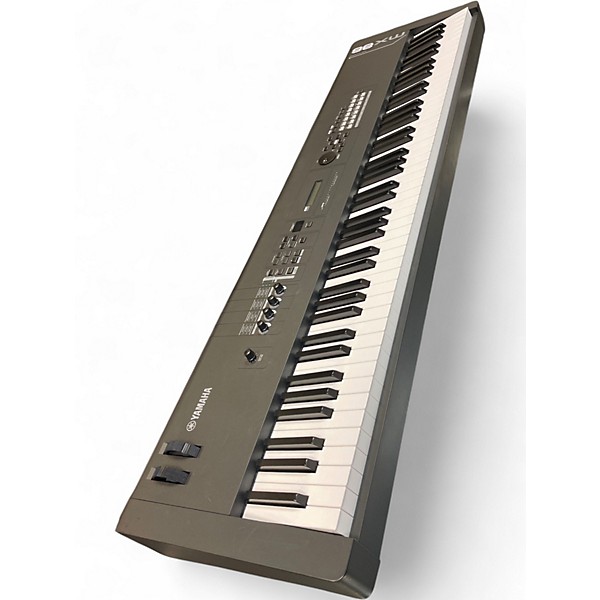 Used Yamaha MX88 Synthesizer