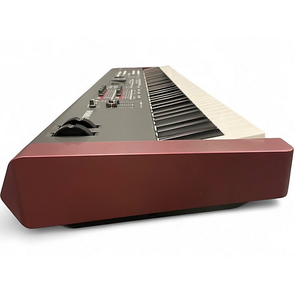 Used Yamaha MOXF8 88 Key Keyboard Workstation