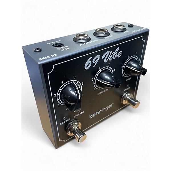 Used Behringer 69 VIBE Effect Pedal