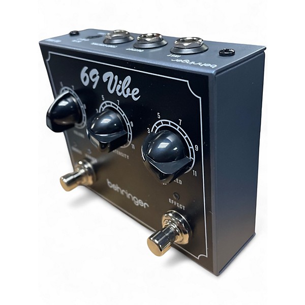 Used Behringer 69 VIBE Effect Pedal