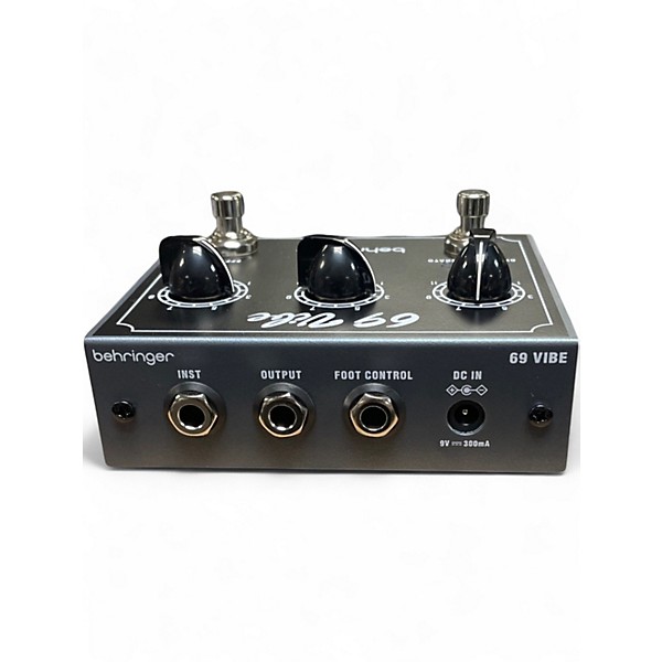 Used Behringer 69 VIBE Effect Pedal