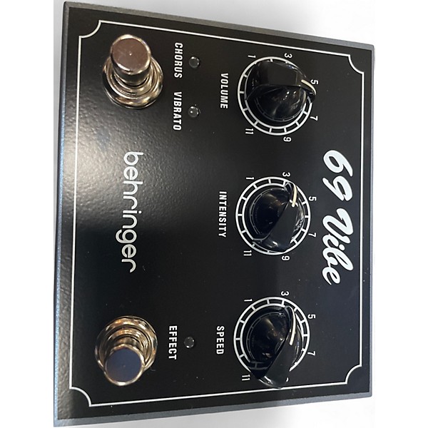 Used Behringer 69 VIBE Effect Pedal