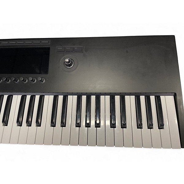 Used Native Instruments Komplete Kontrol S61 MK2 MIDI Controller