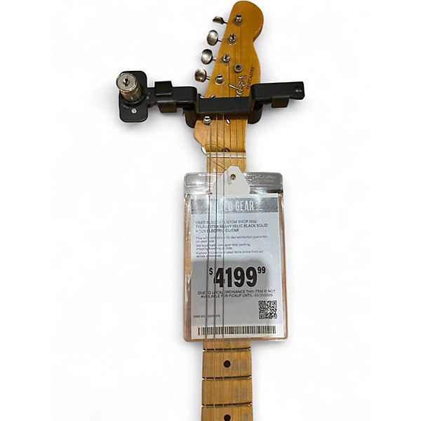 Used Fender CUSTOM SHOP 1952 TELECASTER HEAVY RELIC Black Solid Body Electric Guitar