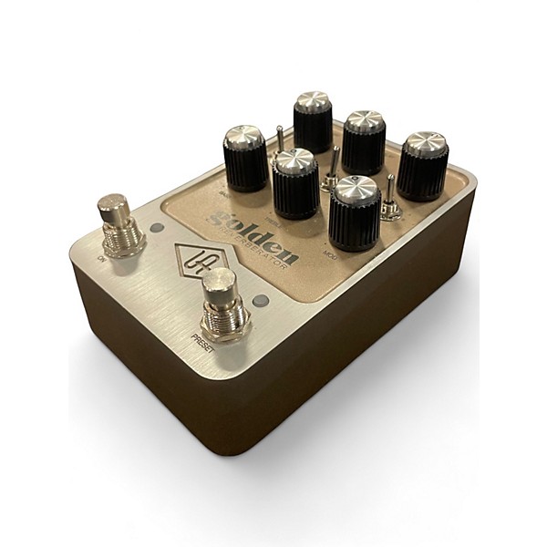 Used Universal Audio Golden Reverberation Effect Pedal