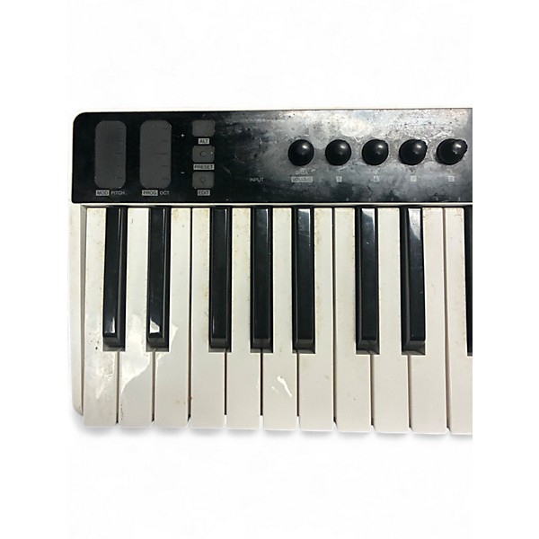 Used IK Multimedia iRig Keys I/O 25 MIDI Controller