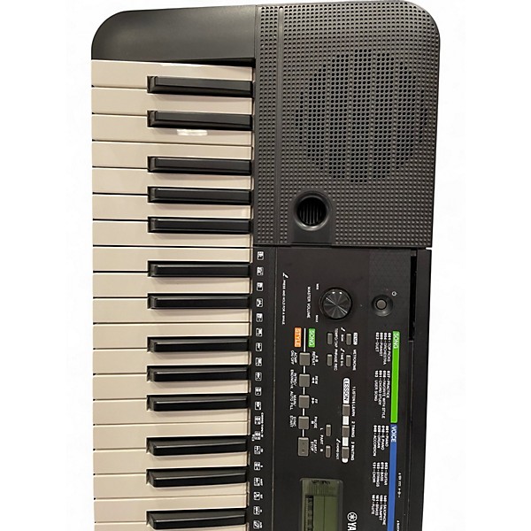 Used Yamaha PSRE253 61 Key Portable Keyboard