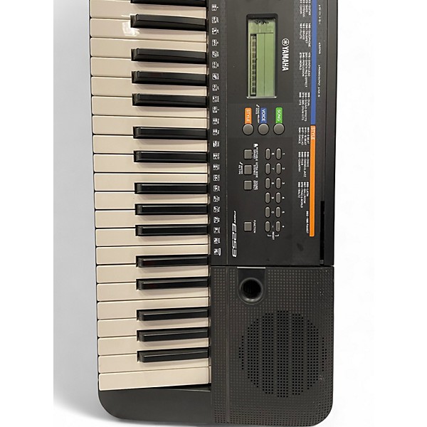 Used Yamaha PSRE253 61 Key Portable Keyboard