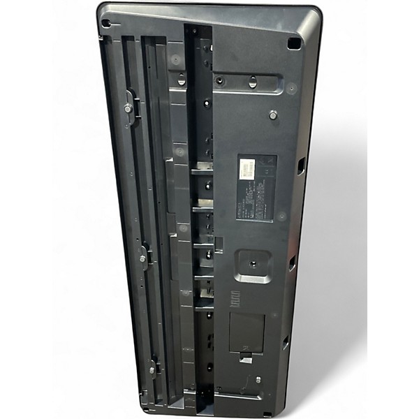 Used Yamaha PSR-E373