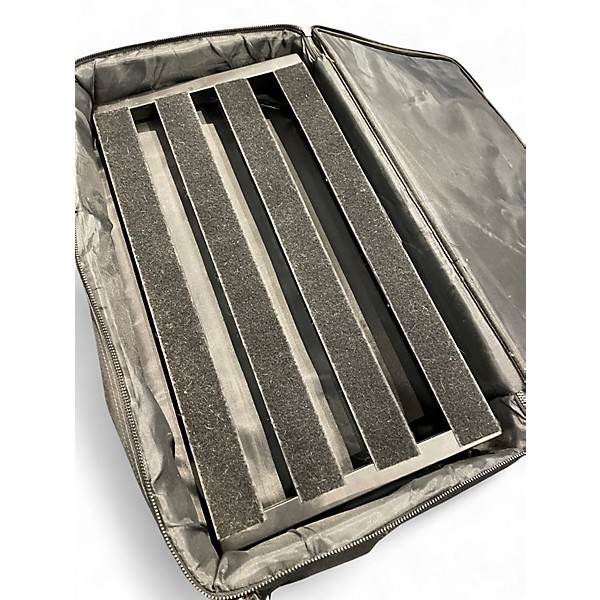 Used Pedaltrain CLASSIC 2 Pedal Board