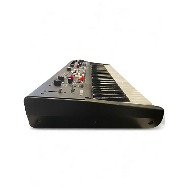 Used Yamaha YC 61 Keyboard Workstation