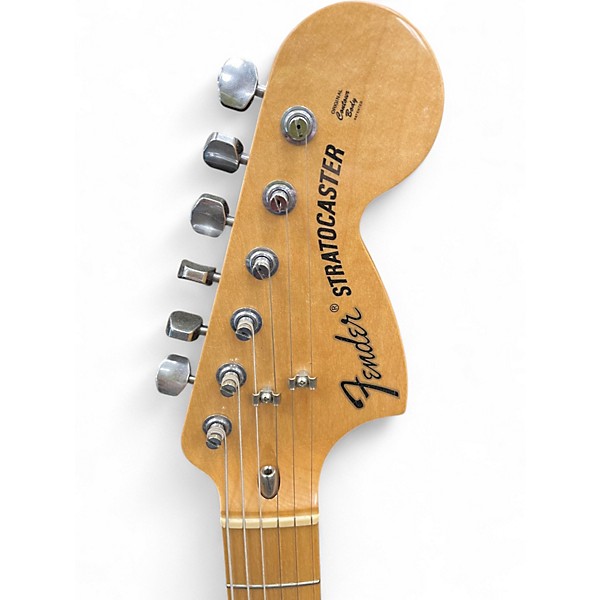 Used Fender Classic Series '70s Stratocaster white Solid Body Electric Guitar