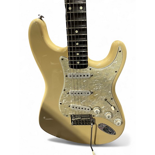 Used Fender Stratocaster Vintage White Solid Body Electric Guitar