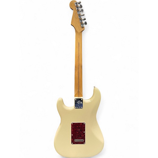 Used Fender Limited Edition Player Stratocaster Olympic White Solid Body Electric Guitar