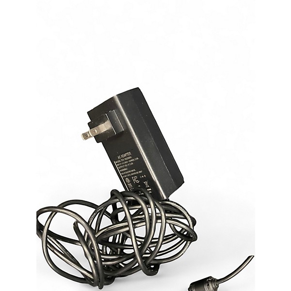 Used Vangoa POWERED PEDALBOARD Pedal Board