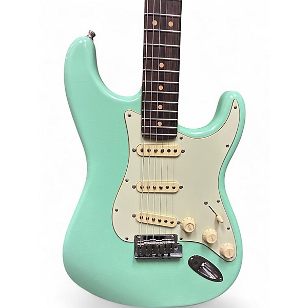 Used 2025 Fender STRATOCASTER ULTRA LUXE VINTAGE Surf Green Solid Body Electric Guitar