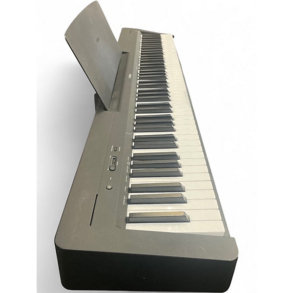 Used Yamaha P 143 Digital Piano