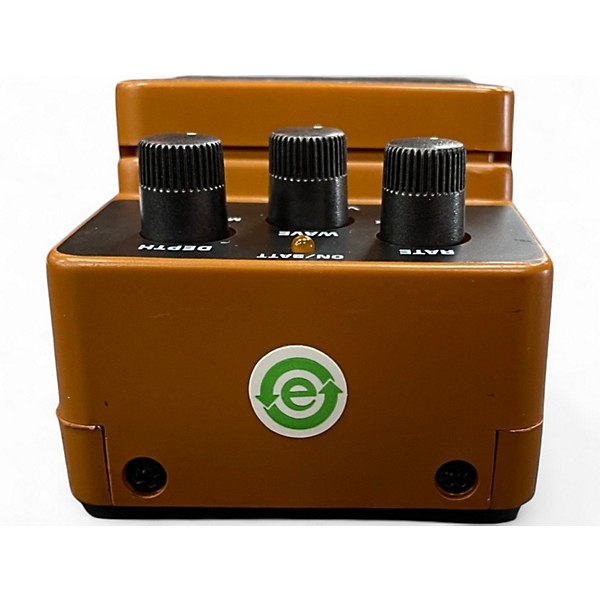 Used Behringer UT300 Ultra Tremolo Effect Pedal