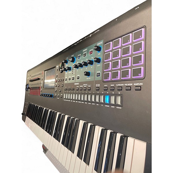 Used Roland Fantom 6 Keyboard Workstation