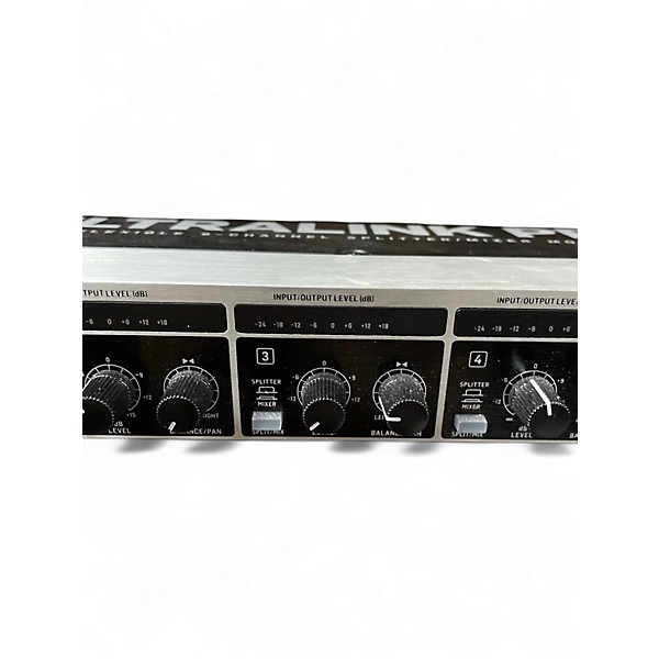 Used Behringer MX882 Unpowered Mixer