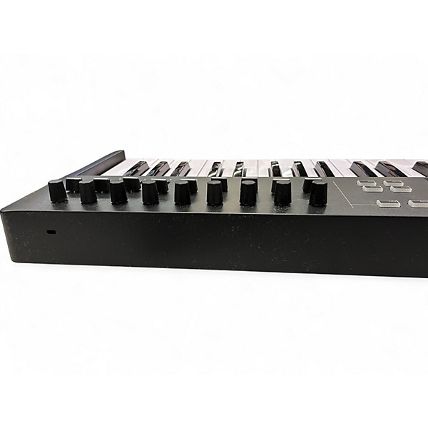Used Arturia KEYLAB ESSENTIAL 49 MK3 MIDI Controller