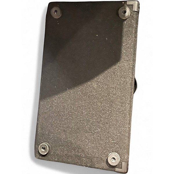 Used Behringer F13200D Powered Speaker