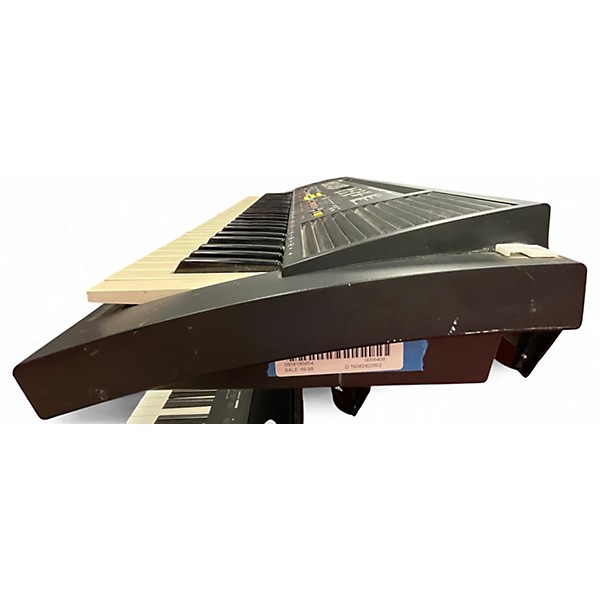 Used Yamaha PSR83 61 Key Portable Keyboard