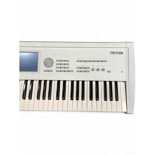 Used KORG Triton Classic 61 Key Keyboard Workstation