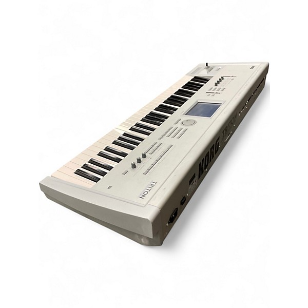 Used KORG Triton Classic 61 Key Keyboard Workstation