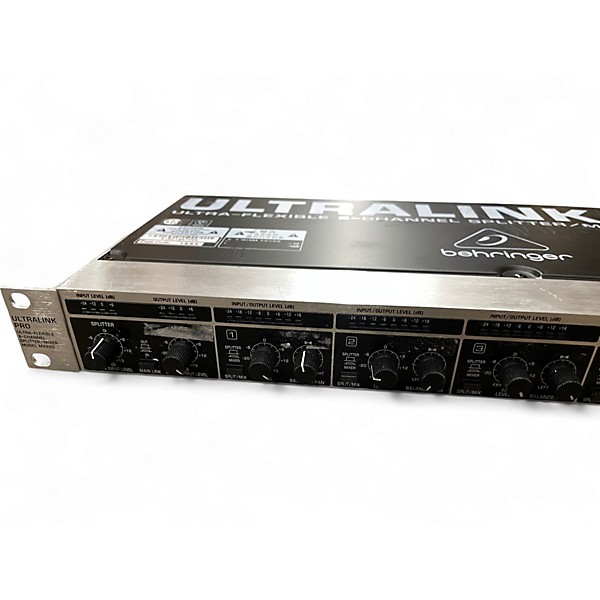 Used Behringer MX882 Unpowered Mixer