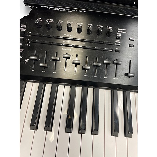 Used KORG Kronos 2 73 Keyboard Workstation