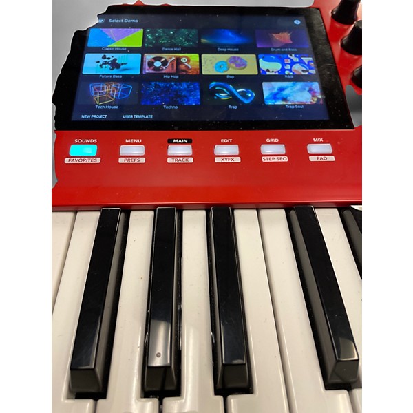 Used Akai Professional MPC KEYS 37 Keyboard Workstation