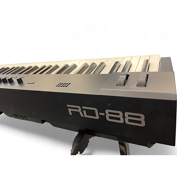 Used Roland RD88 Keyboard Workstation