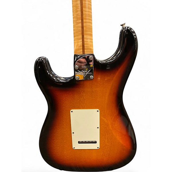 Used Fender Custom Shop Deluxe Stratocaster Sunburst Solid Body Electric Guitar