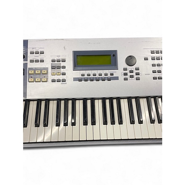 Used Yamaha Motif ES8 88 Key Keyboard Workstation