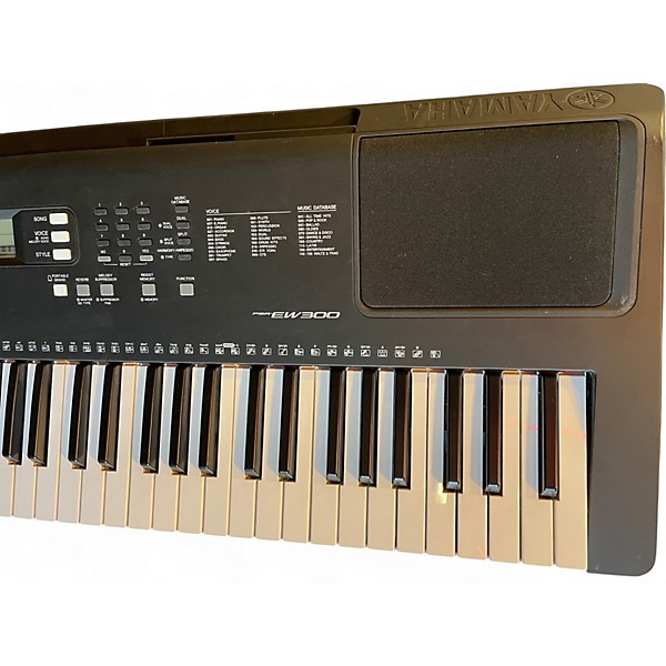 Used Yamaha PSREW300 76 Key Portable Keyboard