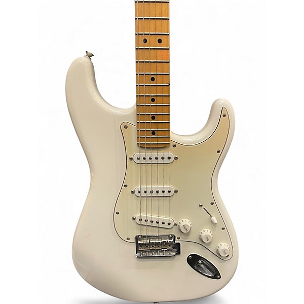 Used 2021 Fender Player Stratocaster Arctic White Solid Body Electric Guitar