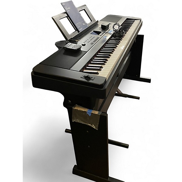 Used Yamaha DGX660B Portable Keyboard