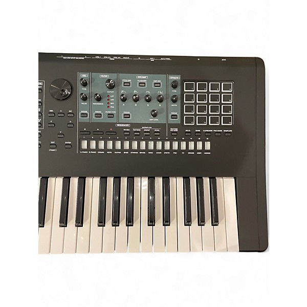 Used Roland Fantom 6 Keyboard Workstation