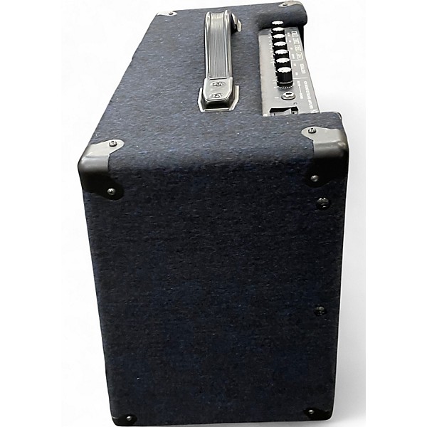 Used Roland KC-200 Keyboard Amp