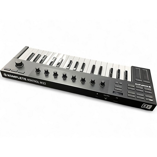 Used Native Instruments KOMPLETE KONTROL M32 MIDI Interface
