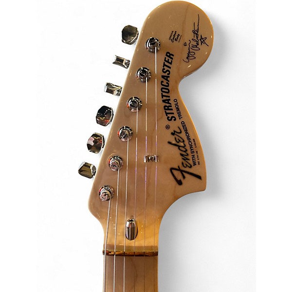 Used Fender Artist Series Yngwie Malmsteen Stratocaster White Solid Body Electric Guitar